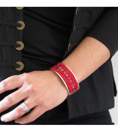 Bracelet Broderie Rouge